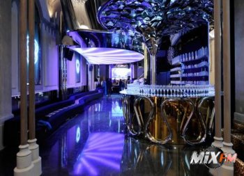 Человек-молния Roberto Cavalli открыл Cavalli Club